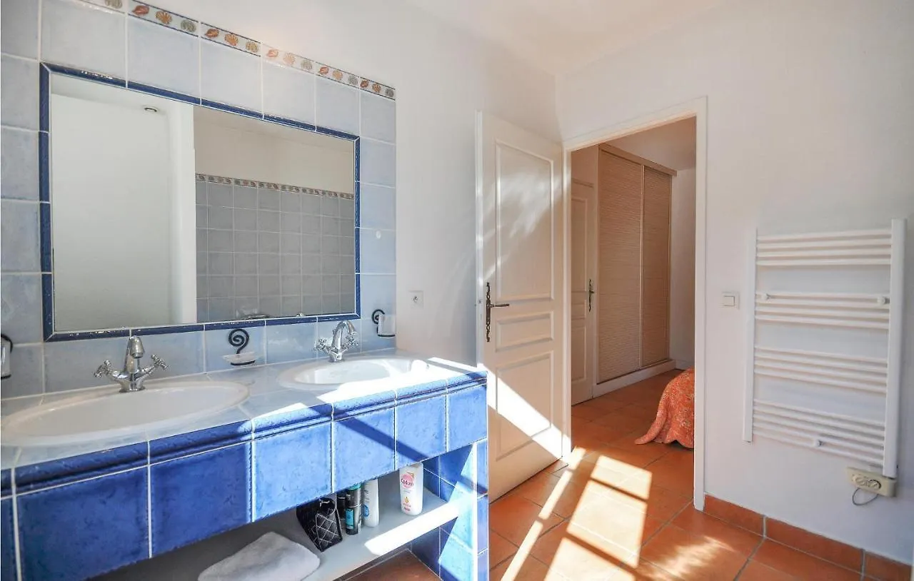 4 Bedroom Gorgeous Home In Fayence Franciaország